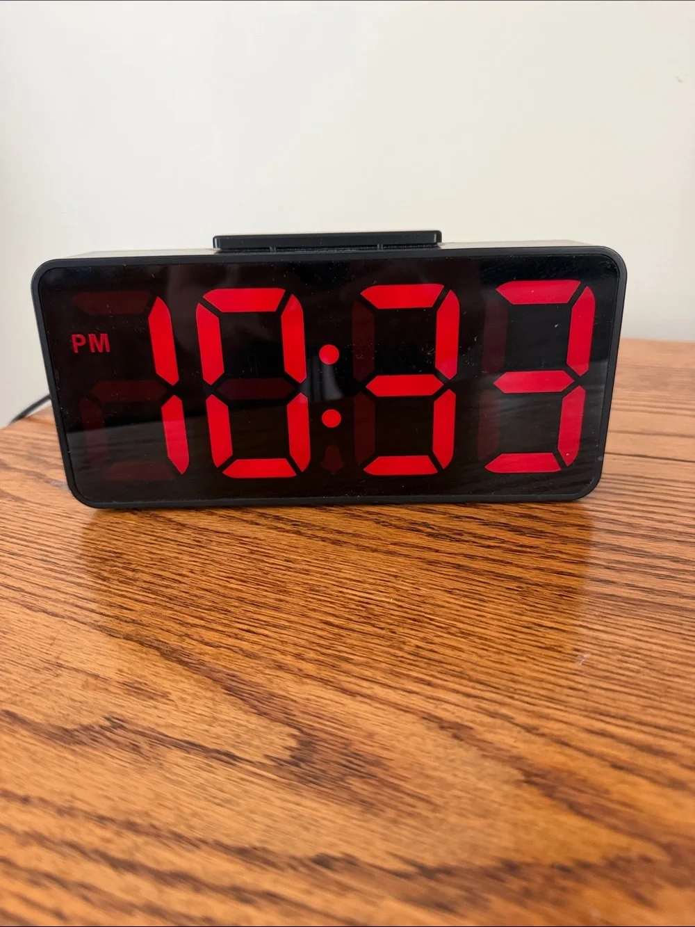 Dreamsky large number electric alarm clock.